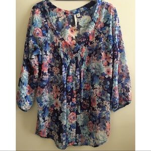 Lauren Conrad blue floral top